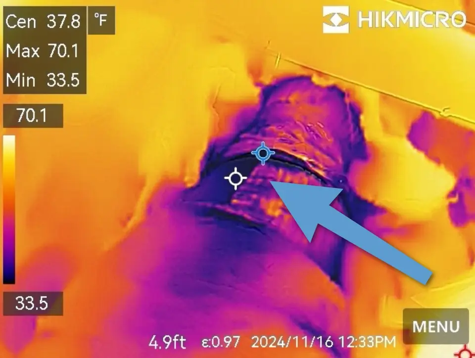 Thermal image showing moisture around a duct